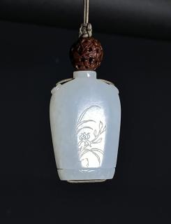 清乾隆和田玉挂件:心中有佛,兰花诗文